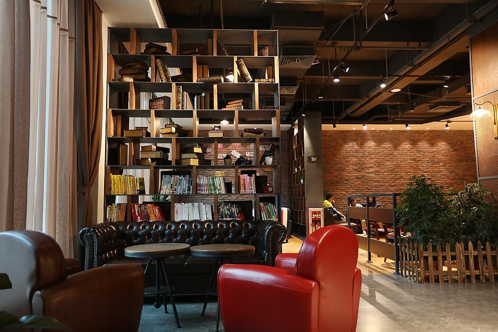 James Joyce Coffetel Hotel Guangzhou Baiyun Street North Branch Экстерьер фото